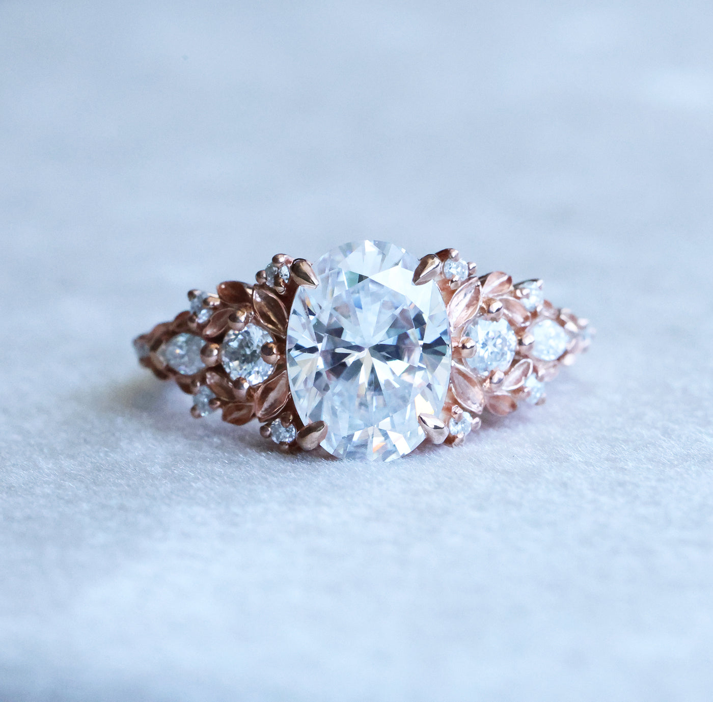 CTHY「ELLIPSE RING by Silver925」 2連15号 Eryn 3 ct Oval Lab Diamond Ring - Leaf Engagement Ring | Capucinne