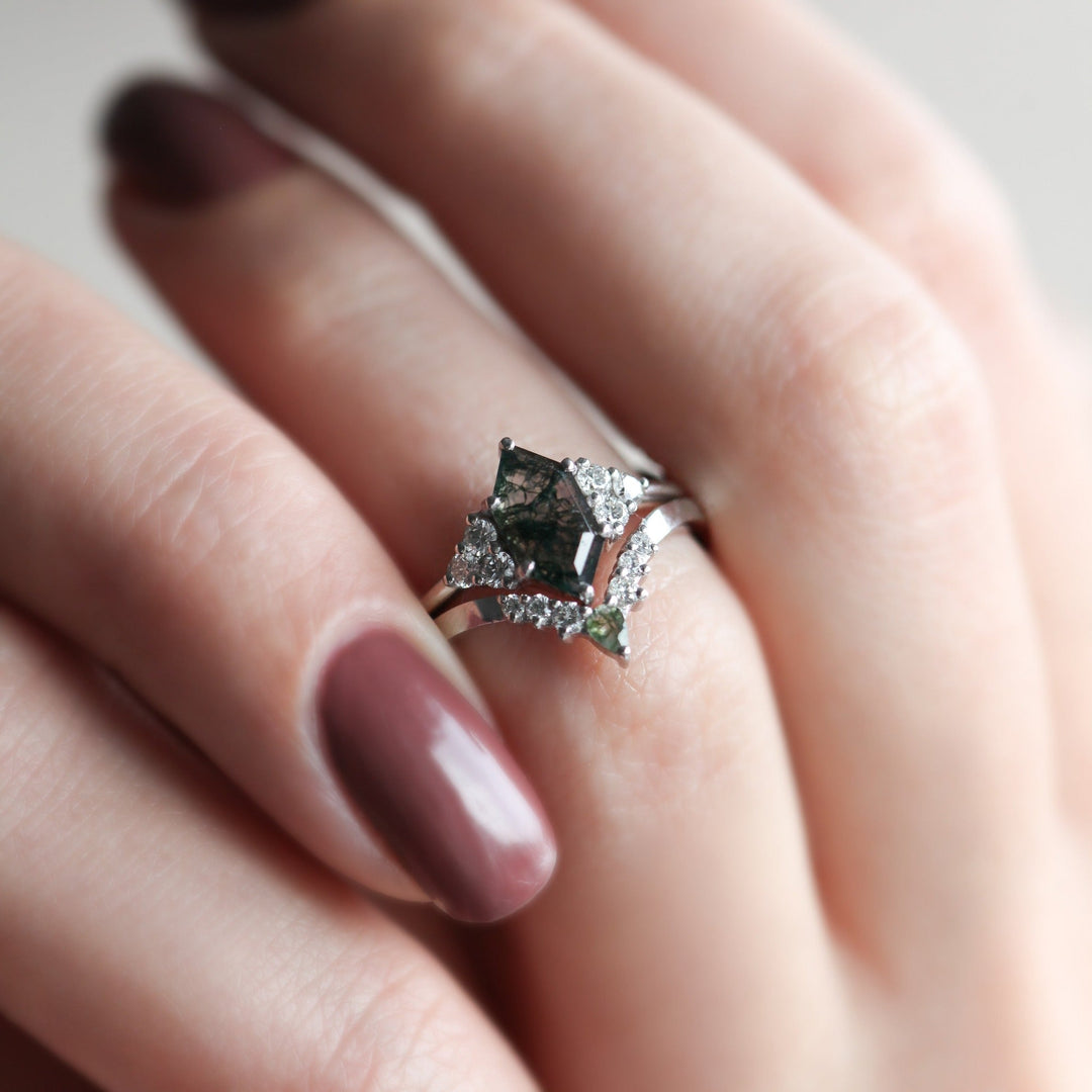 Phoenix-1_3-ct-Hexagon-Moss-